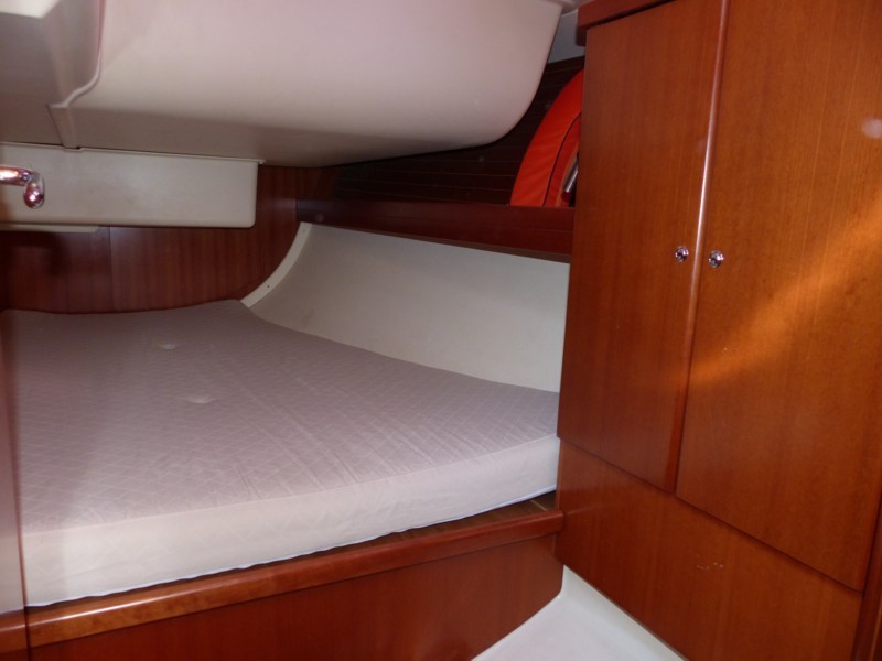 Dufour 425 - 39.jpg